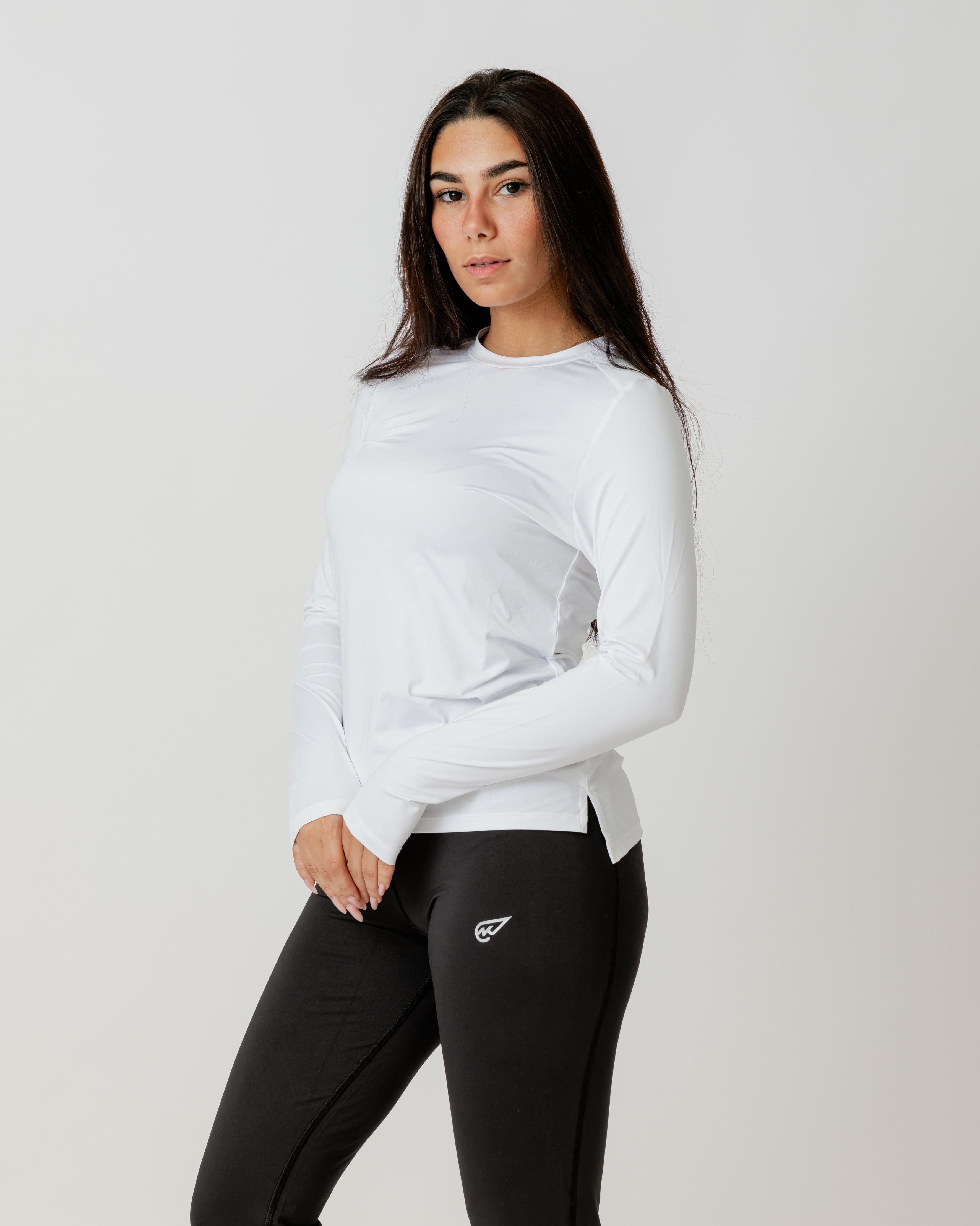 Endure Essentials بأكمام طويلة