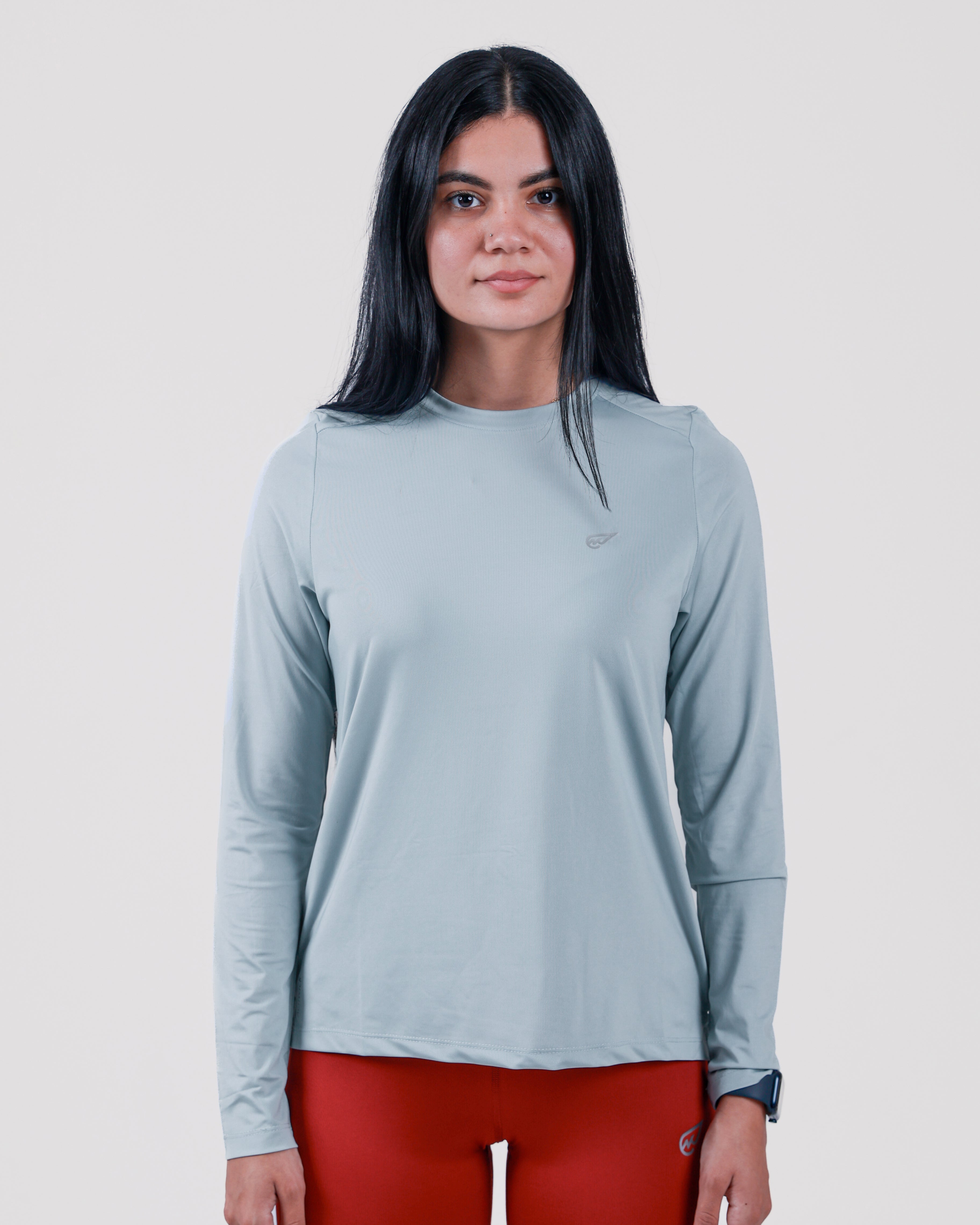 Endure Essentials بأكمام طويلة