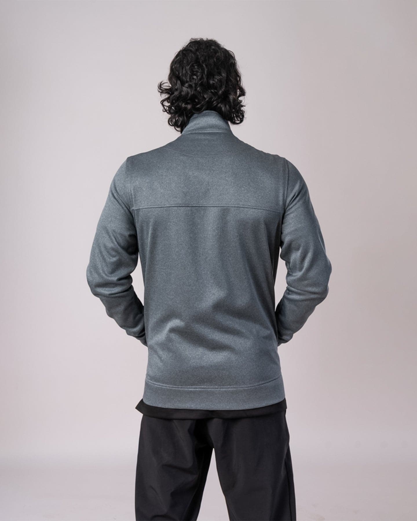 قميص كلاسيكي بسحّاب