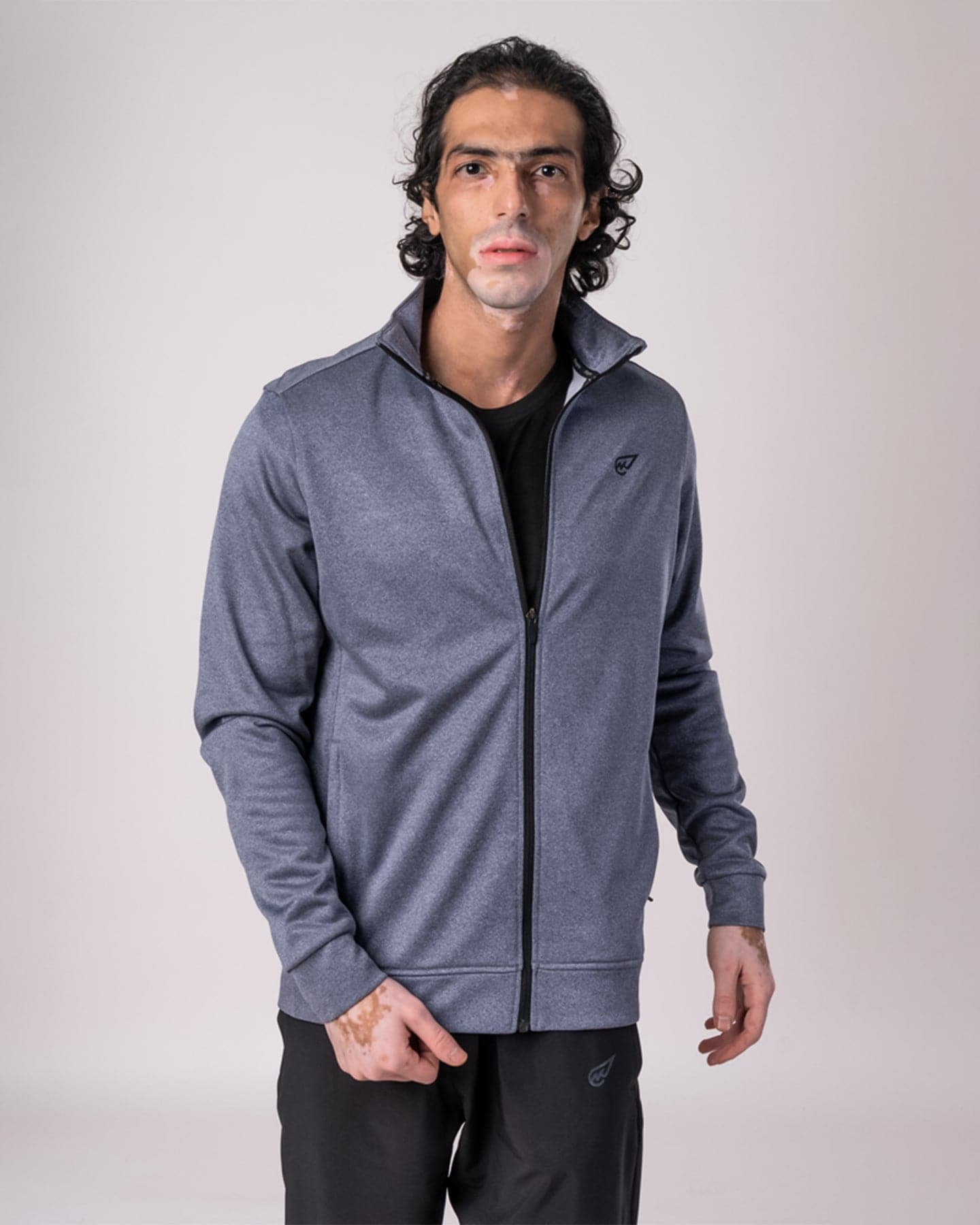 قميص كلاسيكي بسحّاب