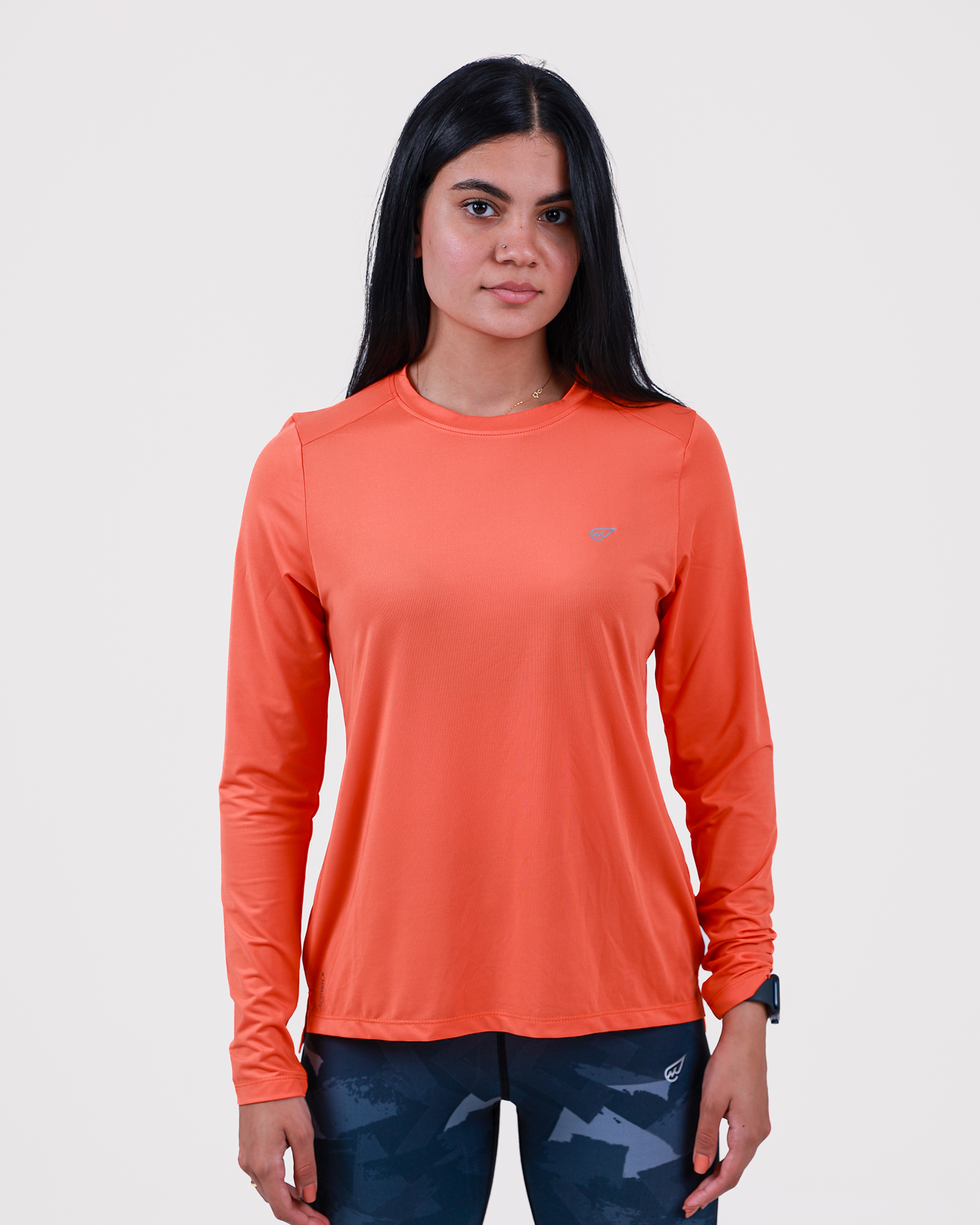 Endure Essentials بأكمام طويلة