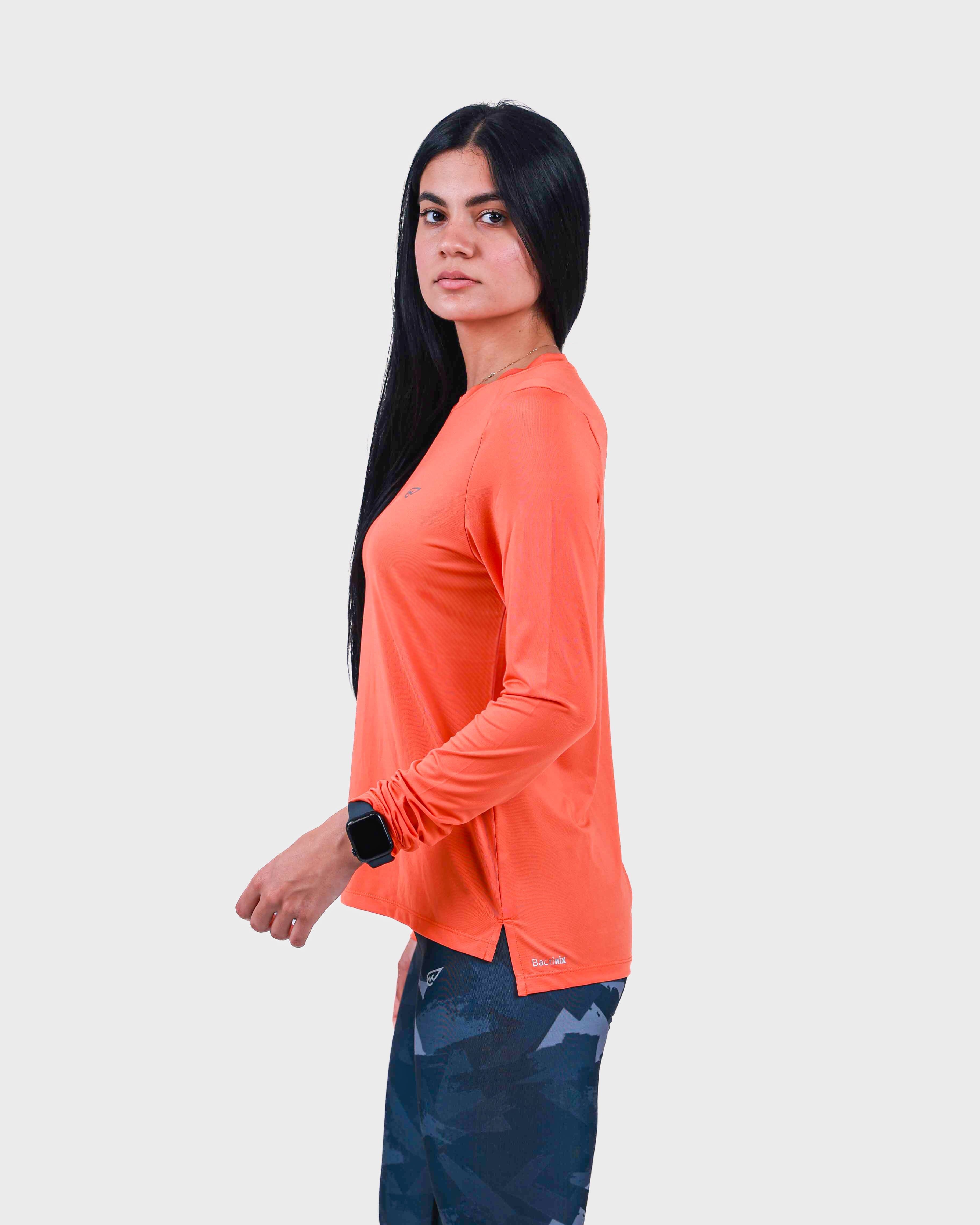 Endure Essentials بأكمام طويلة