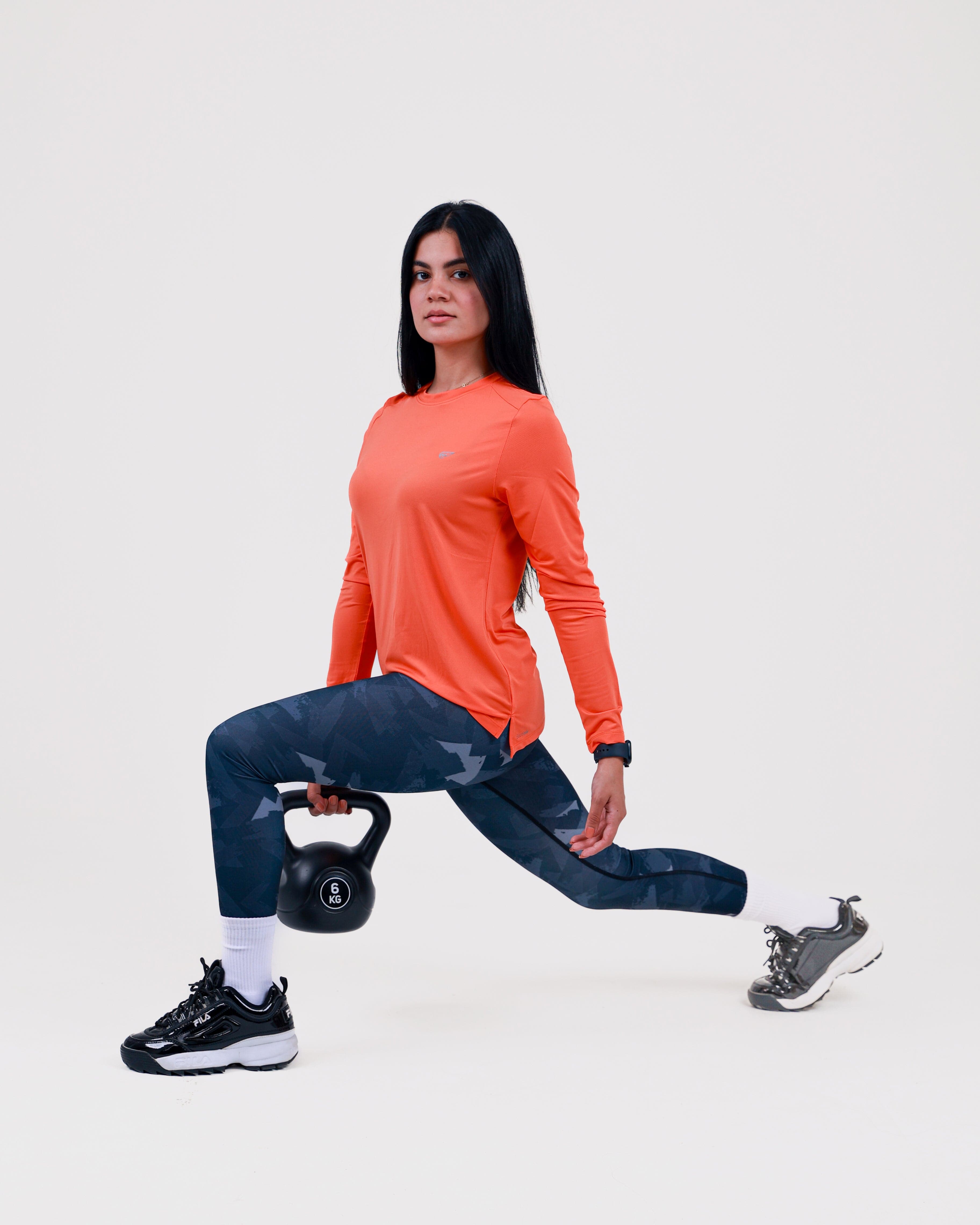 Endure Essentials بأكمام طويلة