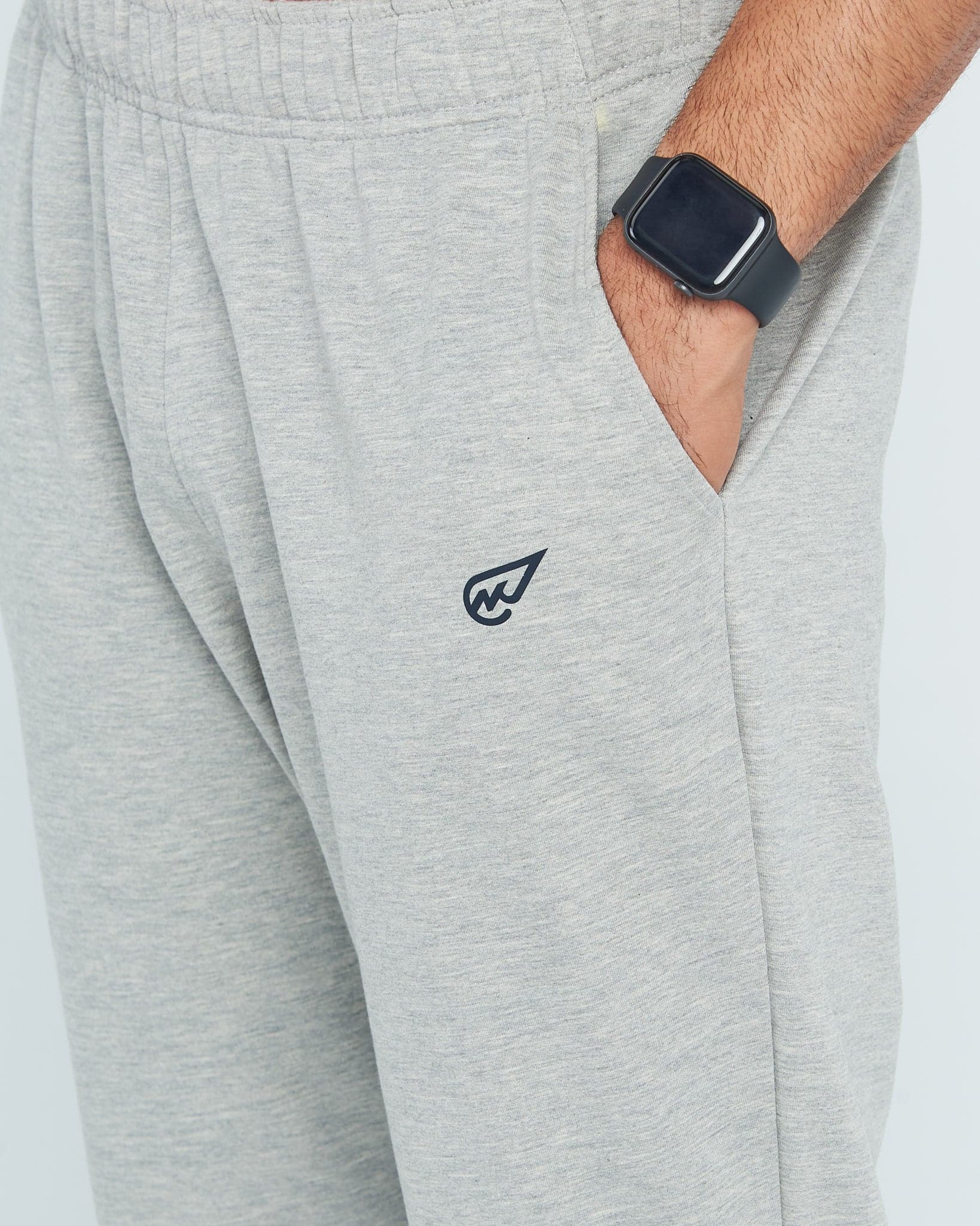 بنطال رياضي Milton Cuffed باللون الرمادي الفاتح