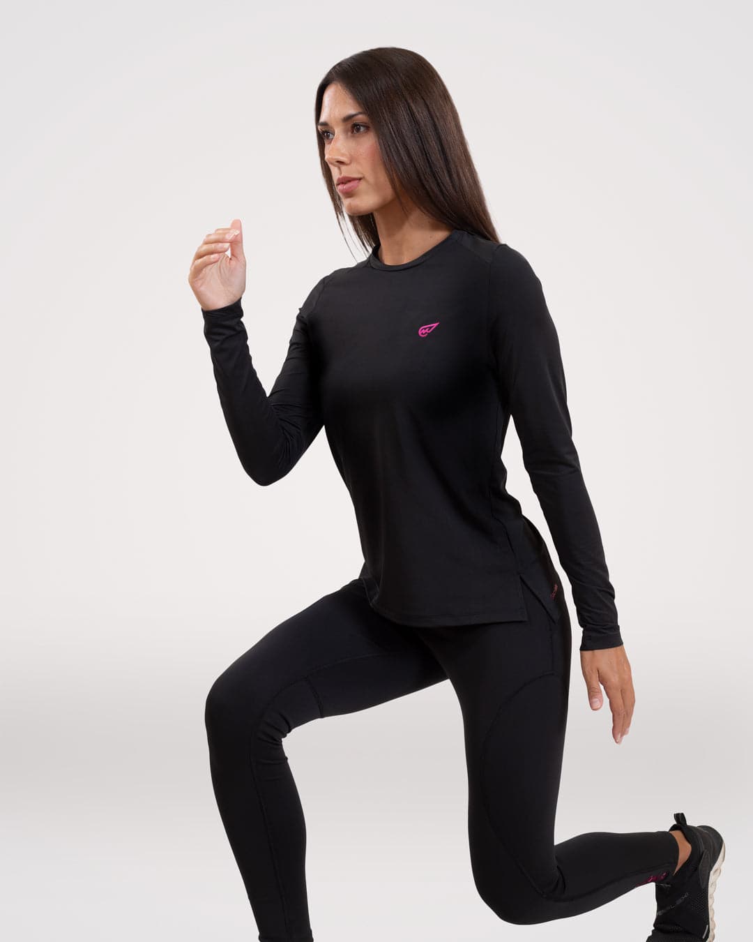 Endure Essentials بأكمام طويلة