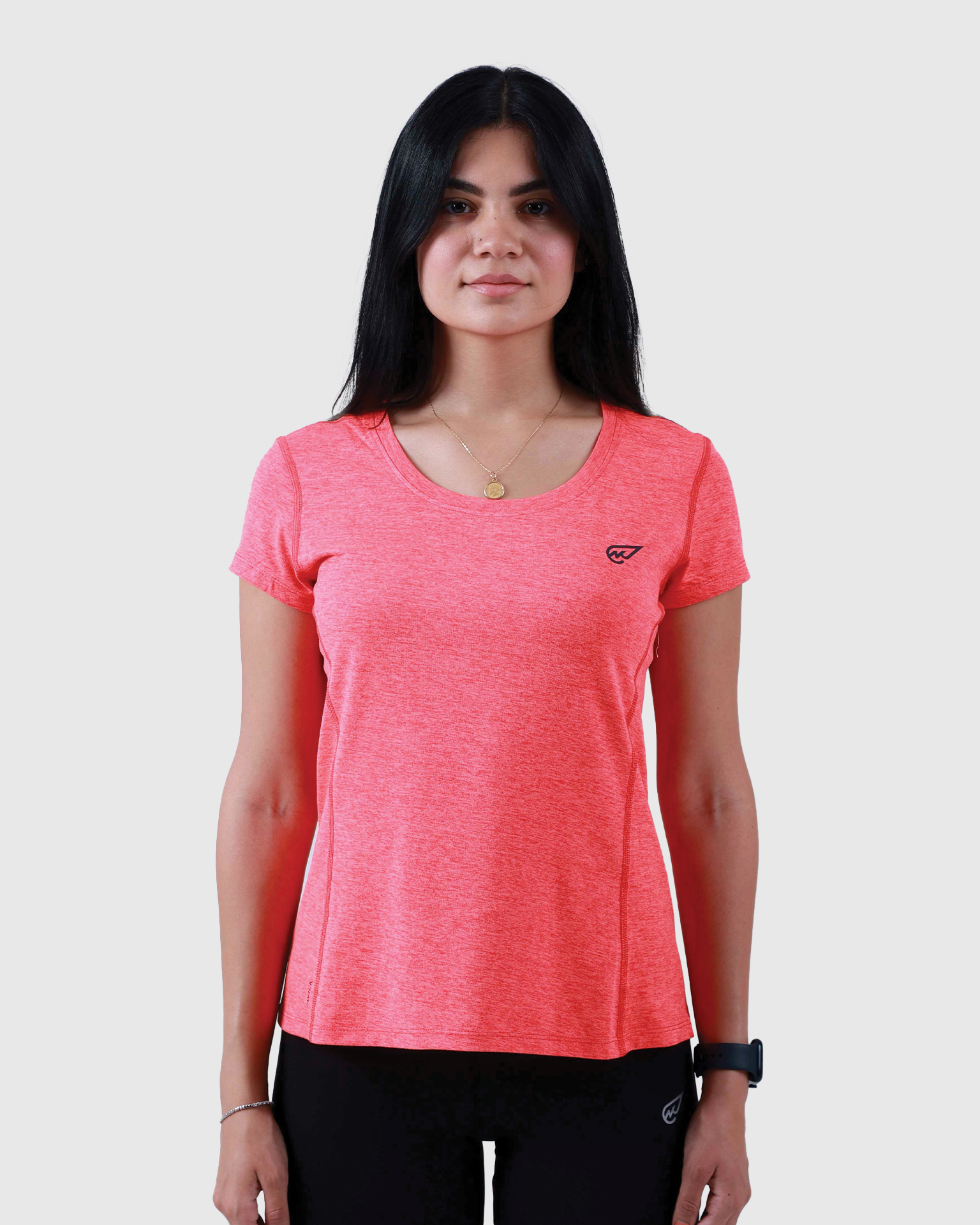 تي شيرت نابض بالحياة بأكمام قصيرة